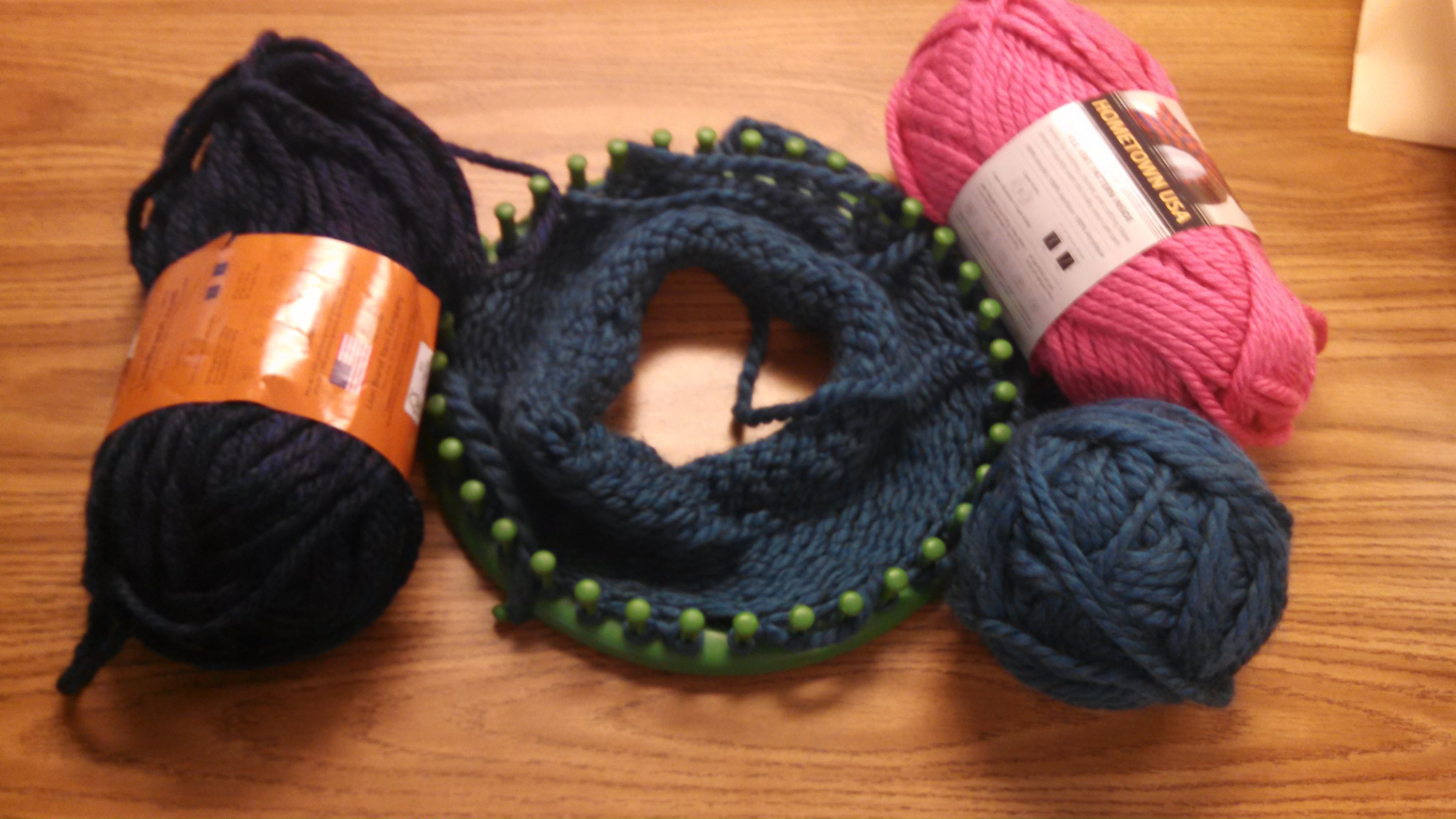 Yarn and a loom for cap making
